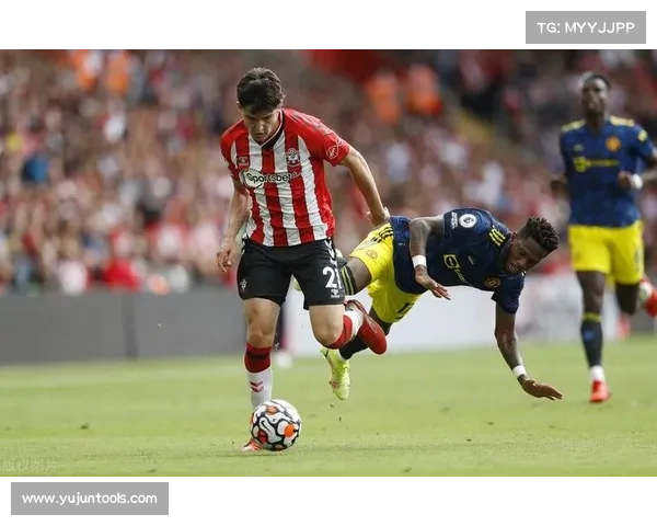 弗雷德在关键时刻送出精彩助攻帮助球队取得胜利